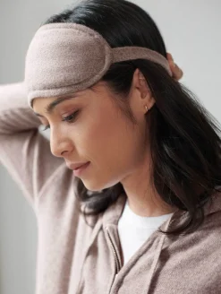 Cashmere Eye Mask in Oak