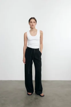 Crepe Mid Rise Trouser in Black