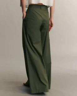 Didi Pant in Olive Night