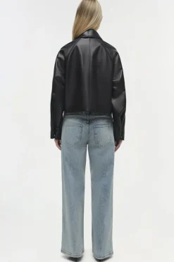 Everli Cropped Leather Jacket in Black