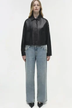 Everli Cropped Leather Jacket in Black