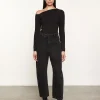 Exposed Shoulder Top in Black