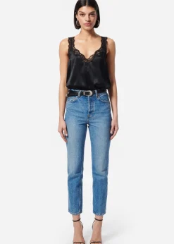 Fernanda Cami in Black