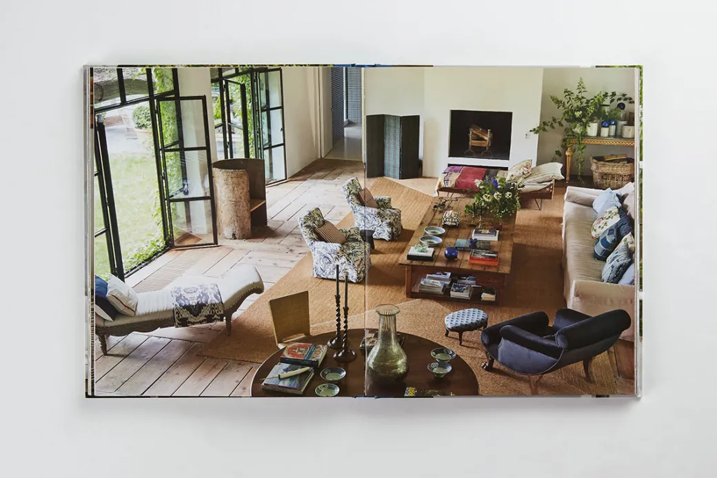 Isabel López-Quesada At Home