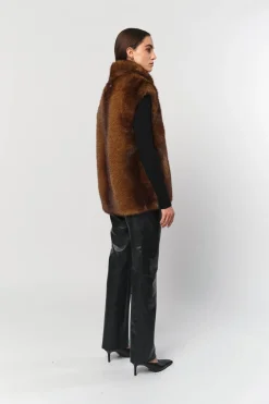 Laila Vest in Mink Brown