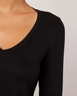 Memphis Longsleeve V-Neck in Black