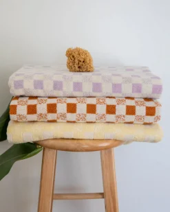 Monroe Towel in Sudan Brown