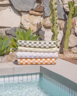 Monroe Towel in Sudan Brown