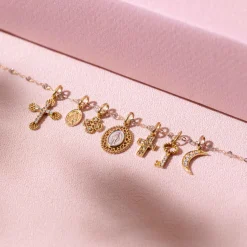 Moon Pendant in Yellow Gold