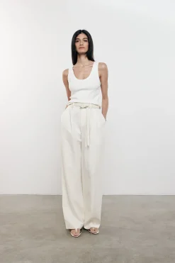 Ribbed Scoop Tank in White