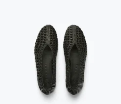 Riley Woven Flat in Black