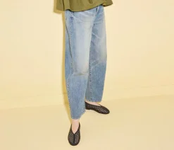 Riley Woven Flat in Black