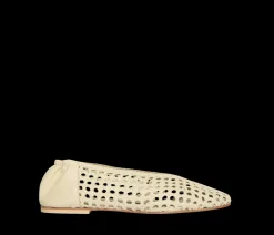 Riley Woven Flat in Vanilla