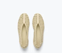 Riley Woven Flat in Vanilla