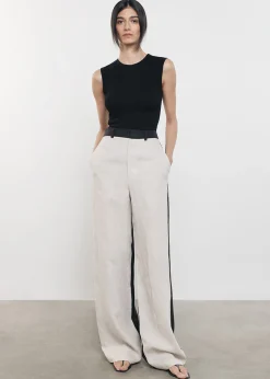 Silk Knit Sleeveless Crew in Black