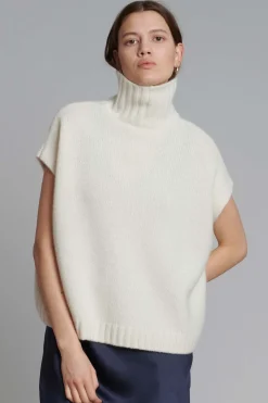 T Neck Gilet in Off White