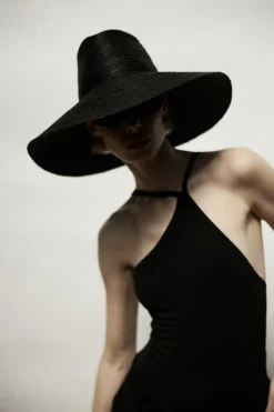 Tinsley Hat in Black