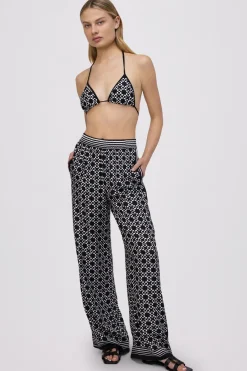 Zuna Straight Leg Pant in Black